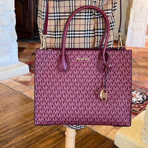 Michael Kors Mercer Signature Satchel handbag/Wallet option NWT - Picture 13 of 15